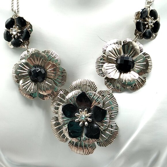2028 Brand Metal Flower Necklace Black Silver-tone Crystal Signed - Picture 16 of 16